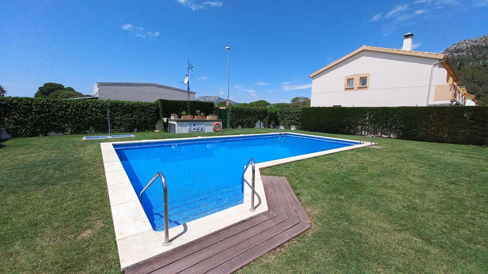 Casa Unifamiliar Con Patio Y Piscina En L'Estartit- Costa Brava Apartment Exterior photo